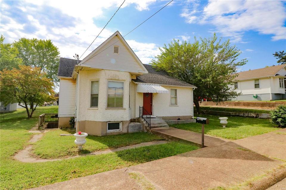 19 Science St, Park Hills, MO 63601