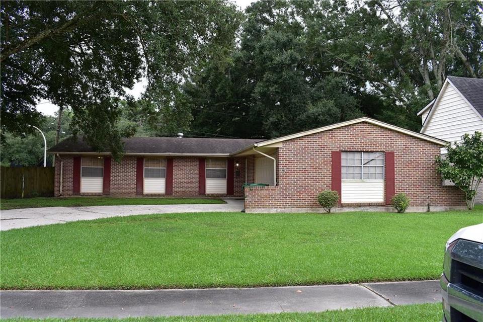 522 Rienzi Dr, Laplace, LA 70068 12 Photos MLS 2311764 Movoto