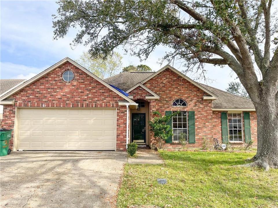 31 Shearwater Dr, Laplace, LA 70068 9 Photos MLS 2324160 Movoto