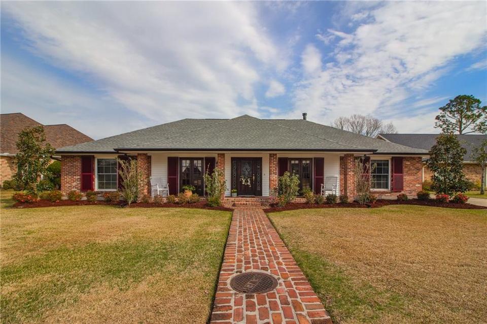 2164 Marion Dr, Laplace, LA 70068 25 Photos MLS 2335099 Movoto