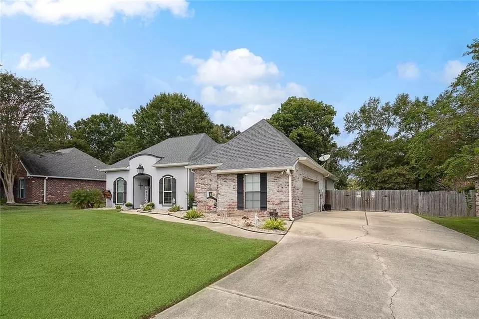 230 Stonewood Dr, Covington, LA 70433 22 Photos Movoto