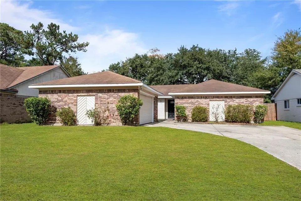 402 Drury Ln, Slidell, LA 70460 13 Photos Movoto