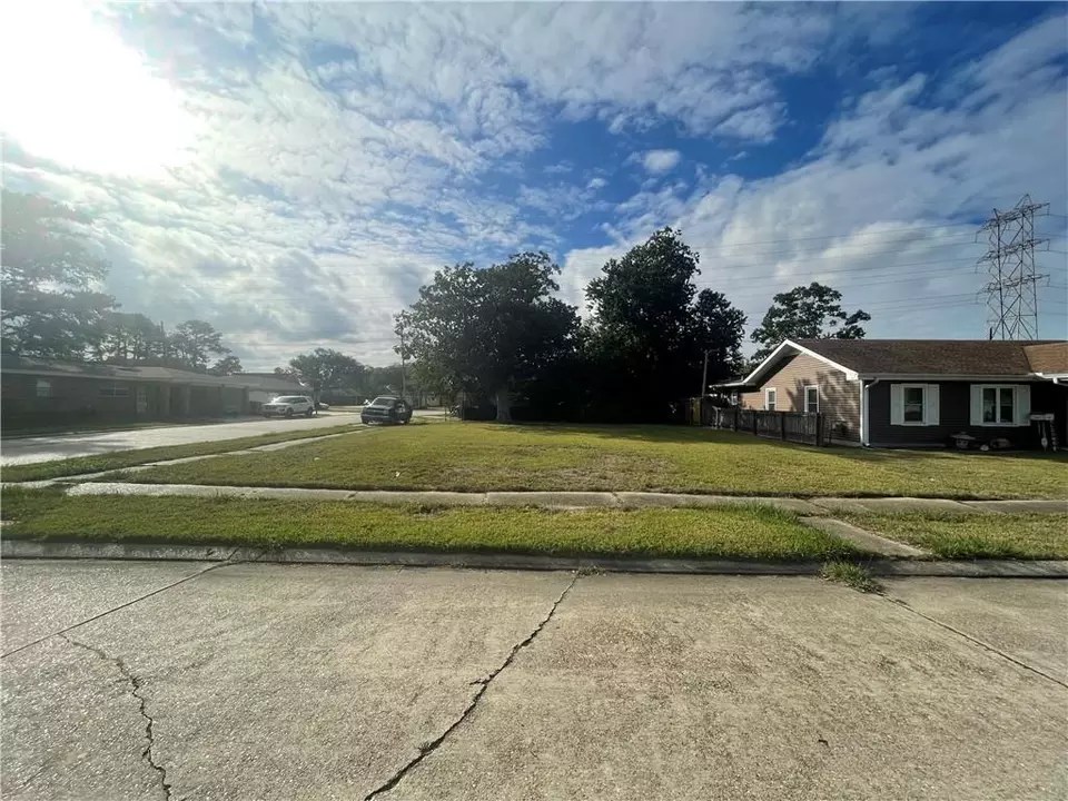 35 Tulip Dr, Gretna, LA 70053 2 Photos Movoto