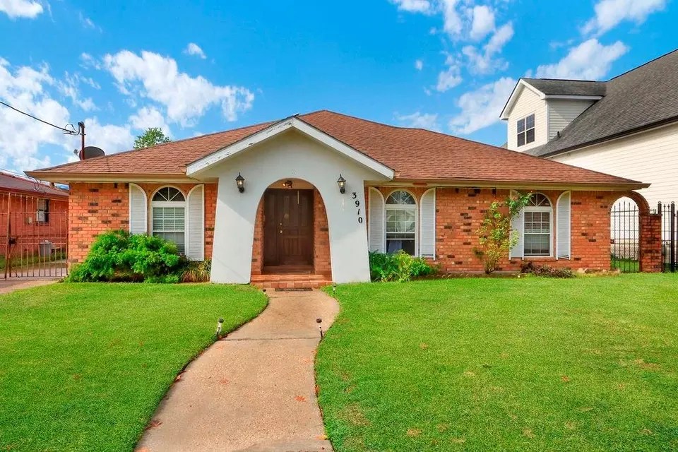 3910 Paris Ave, New Orleans, LA 70122 26 Photos Movoto