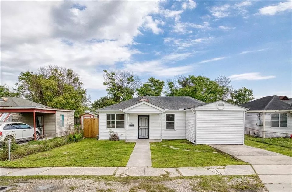 2321 Hero Dr, Gretna, LA 70053 18 Photos Movoto