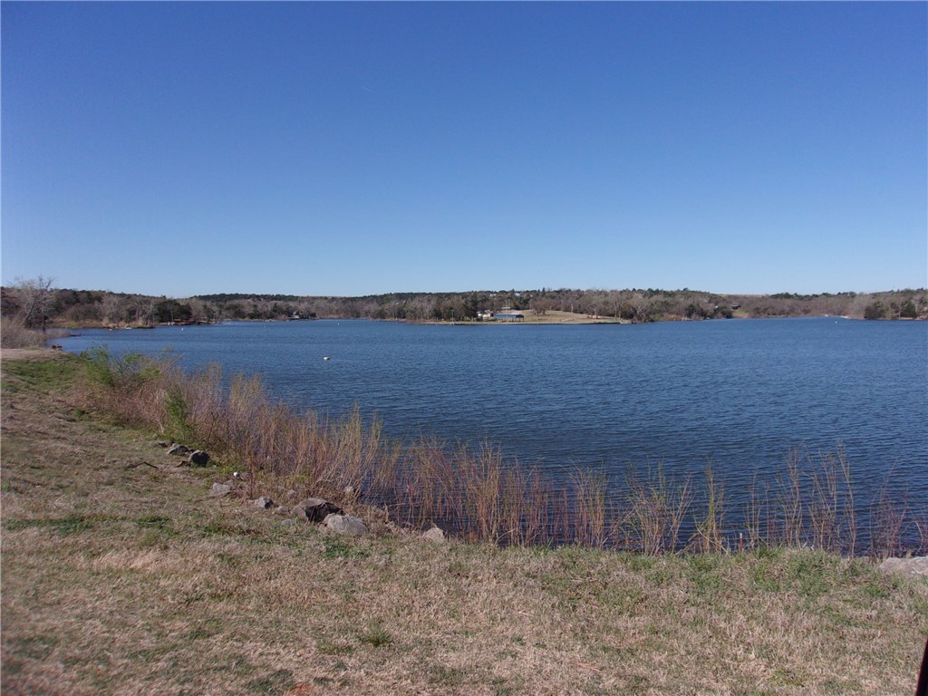 11039 Cedar Lake Dr, Hinton, OK 73047