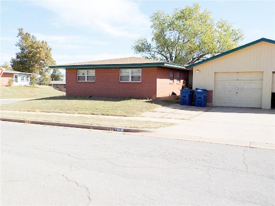 216 Iroquois Trl, Burns Flat, OK 73624 3 Photos MLS 981331 Movoto
