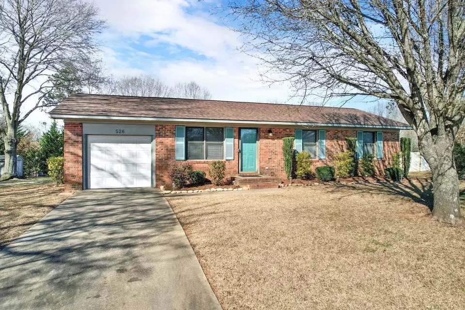 526 Stephenson St, Gaffney, SC 29340 25 Photos Movoto