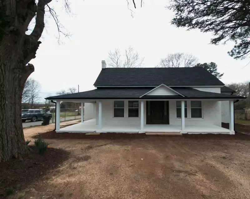 703 10th St, Gaffney, SC 29340 28 Photos Movoto