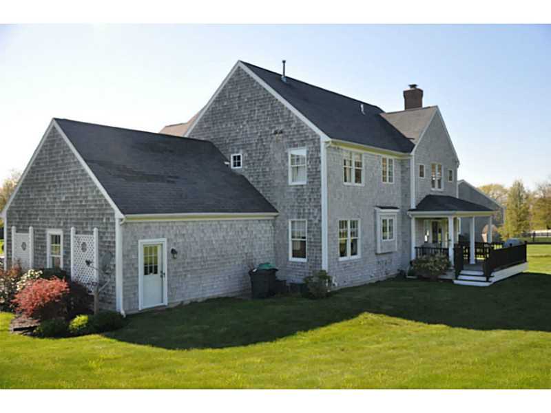 19 Paddock Ln, Middletown, RI 02842 Movoto