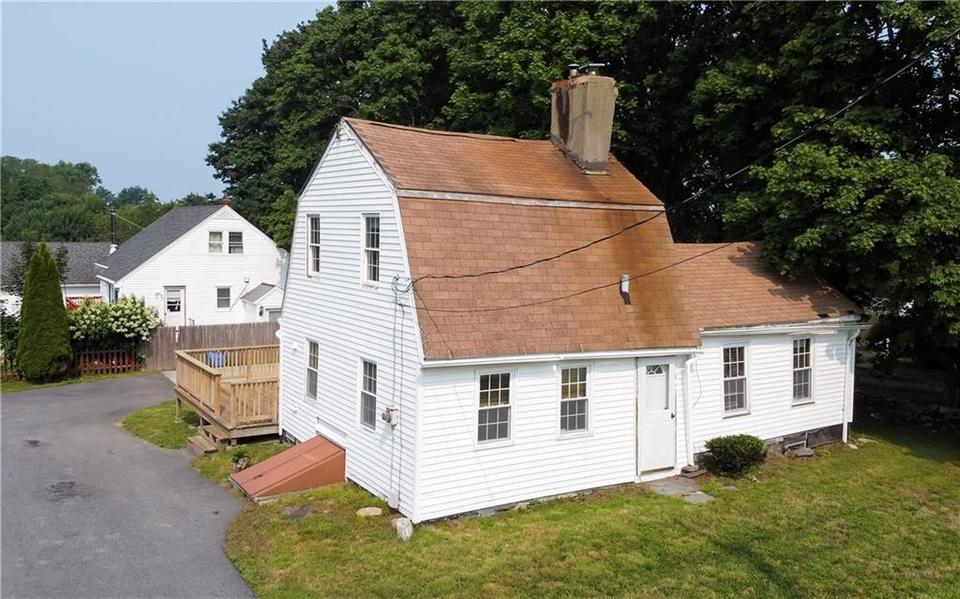 1726 W Main Rd, Middletown, RI 02842 24 Photos MLS 1289089 Movoto