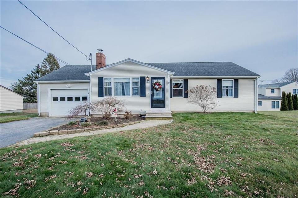 19 Harvey Rd, Middletown, RI 02842 43 Photos MLS 1300496 Movoto