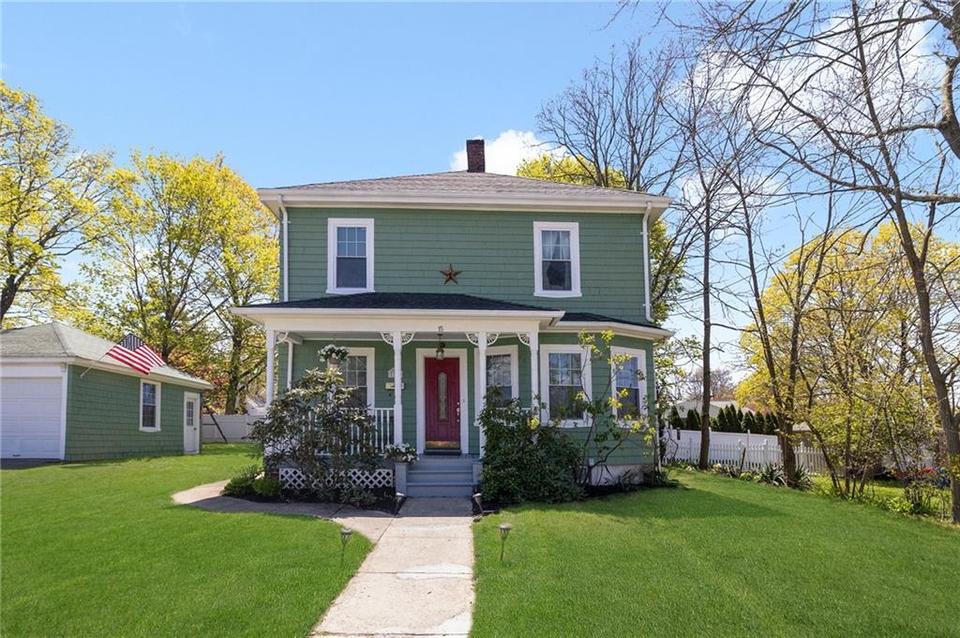 15 Fairmont St, West Warwick, RI 02893 39 Photos MLS 1308832 Movoto