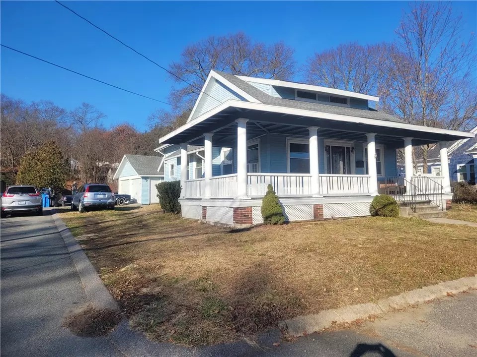 1012 Smithfield Ave, Lincoln, RI 02865 21 Photos Movoto