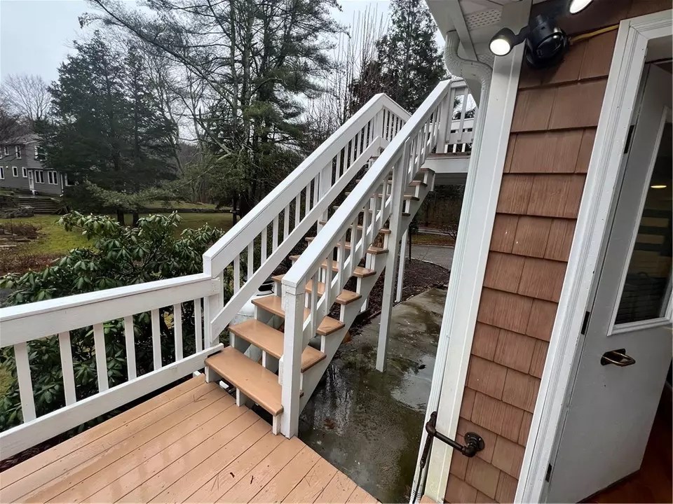 83 Winsor Ave, Johnston, RI 02919 48 Photos Movoto