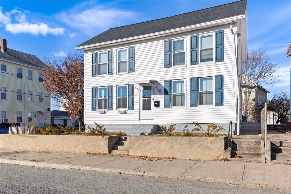 153 Warren Ave, Pawtucket, RI 02860 17 Photos Movoto