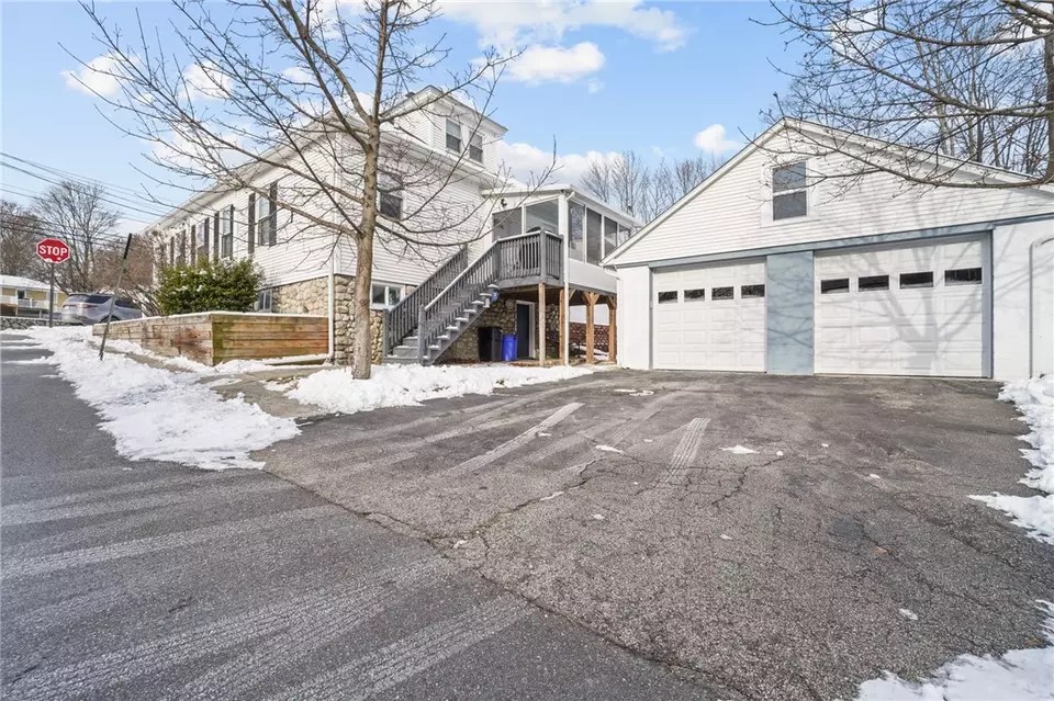 25 Waterman Rd, Johnston, RI 02919 33 Photos Movoto