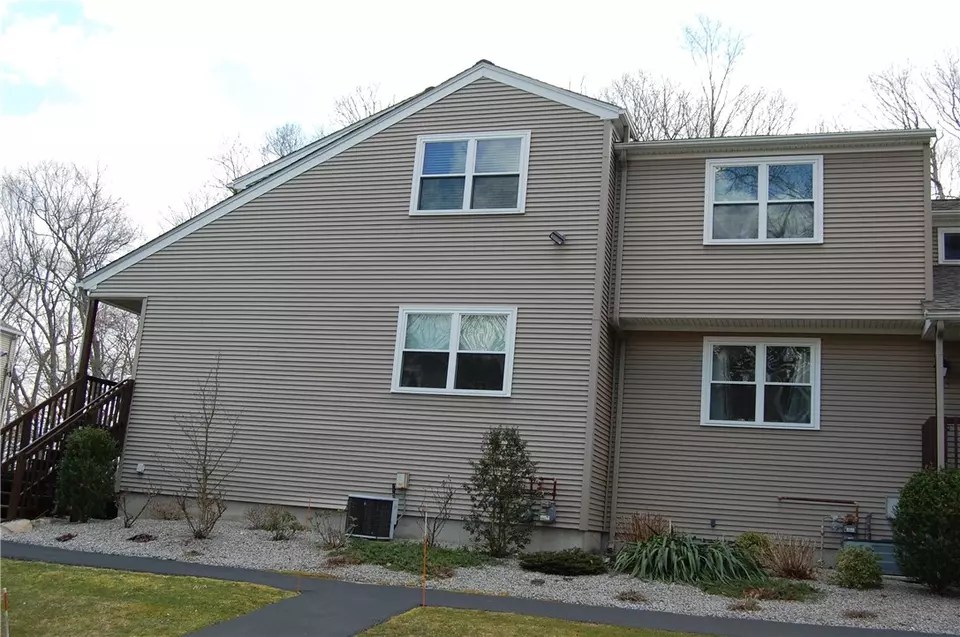 351 New London Ave 501, Warwick, RI 02886 19 Photos Movoto