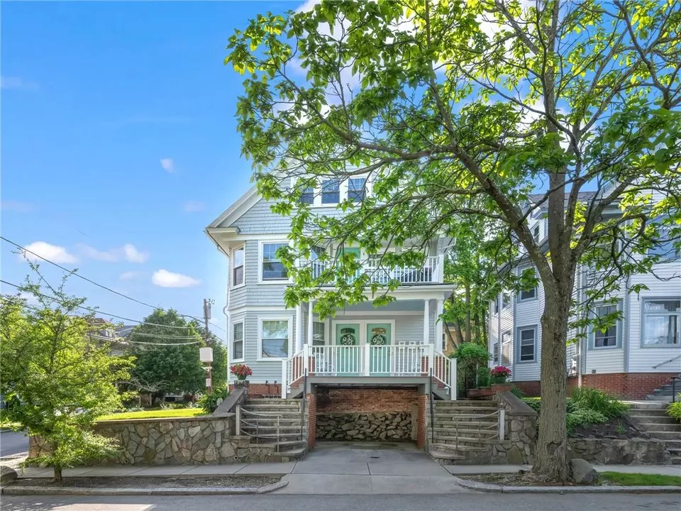 470 Morris Ave 3, Providence, RI 02906 21 Photos Movoto