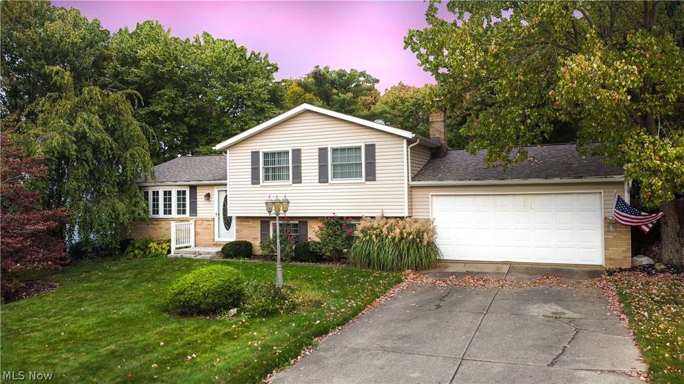 1347 Homesite Dr, Stow, OH 44224 21 Photos MLS 4328686 Movoto