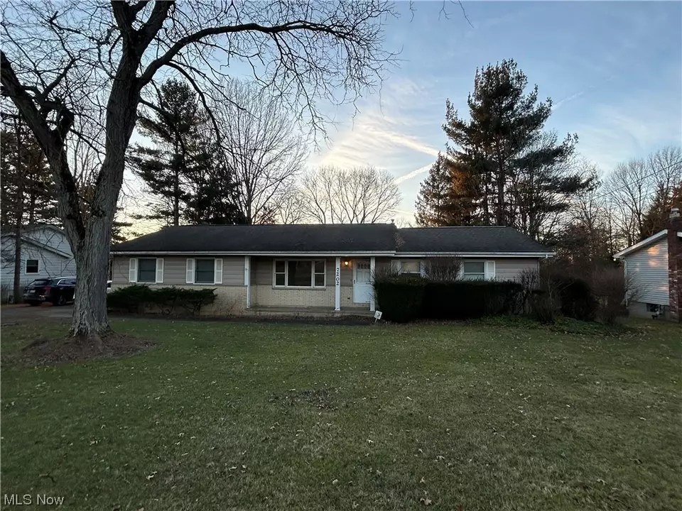 7202 Kingsview Dr, Northfield, OH 44067 1 photo Movoto