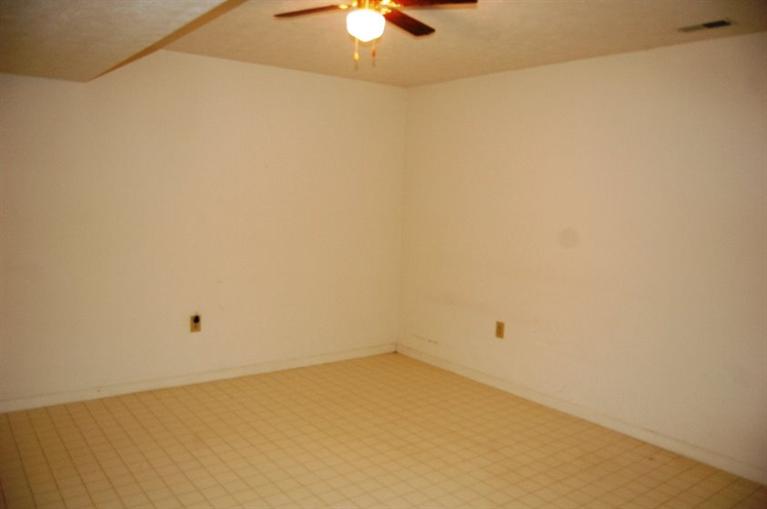 1738 Yardley Cir, Dayton, OH 45459 Movoto