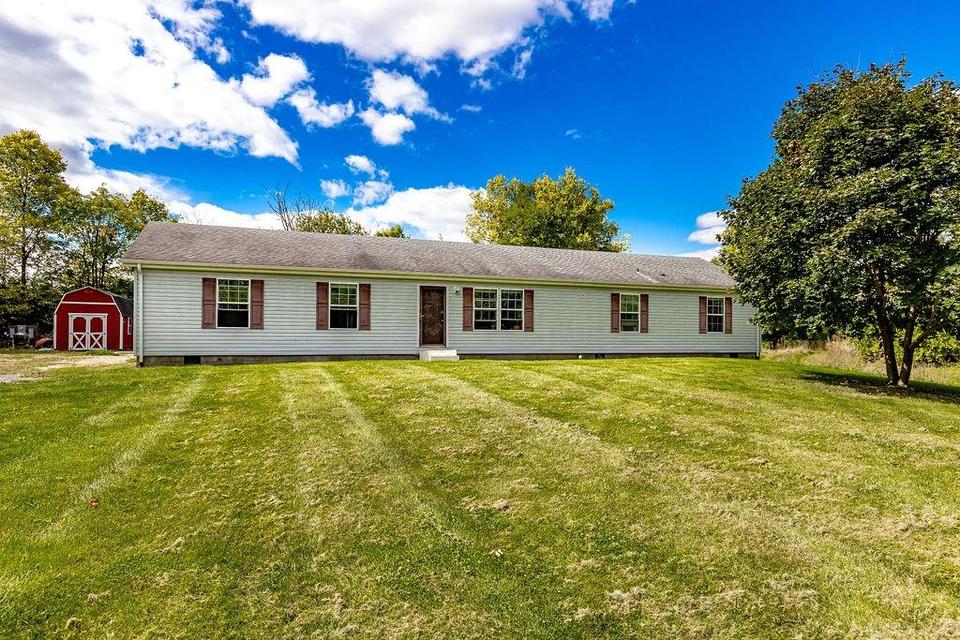 2453 2449 E Lexington Rd, Eaton, OH 45320 49 Photos MLS 874245 Movoto
