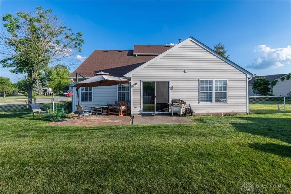 7075 Brookstone Dr, Franklin, OH 45005 46 Photos Movoto