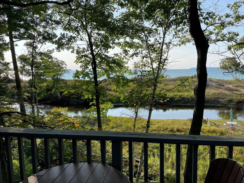 2 Crystal Bch, Glen Arbor, MI 49636 1 photo MLS 80005836 Movoto