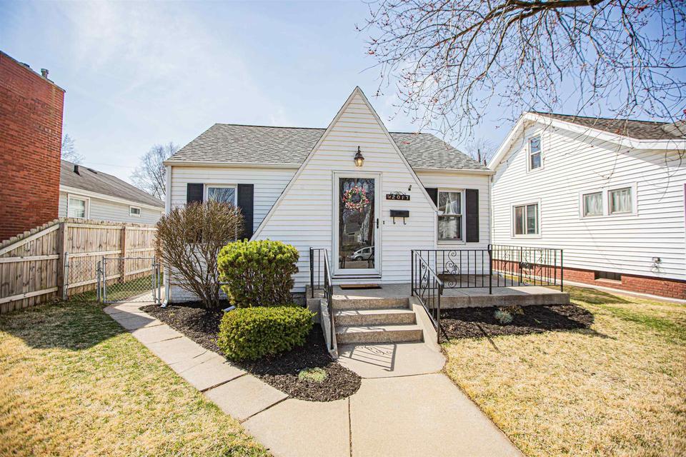 2017 Berkley Pl, South Bend, IN 46616 26 Photos MLS