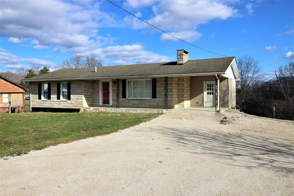 1186 Winston Rd, Irvine, KY 40336 67 Photos Movoto