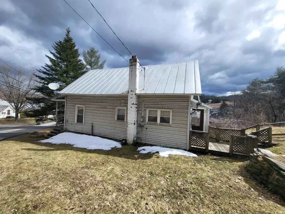 67 Pleasant St, Williamstown, VT 05679 26 Photos Movoto