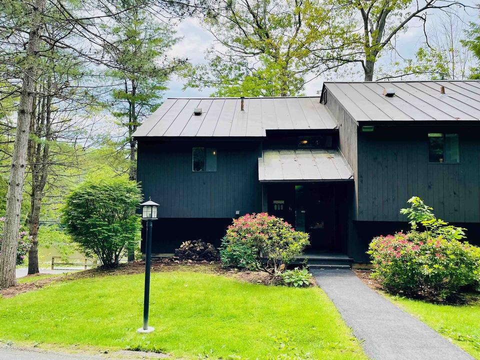 1299 Quechee Main St 1E, White River Junction, VT 05001 14 Photos