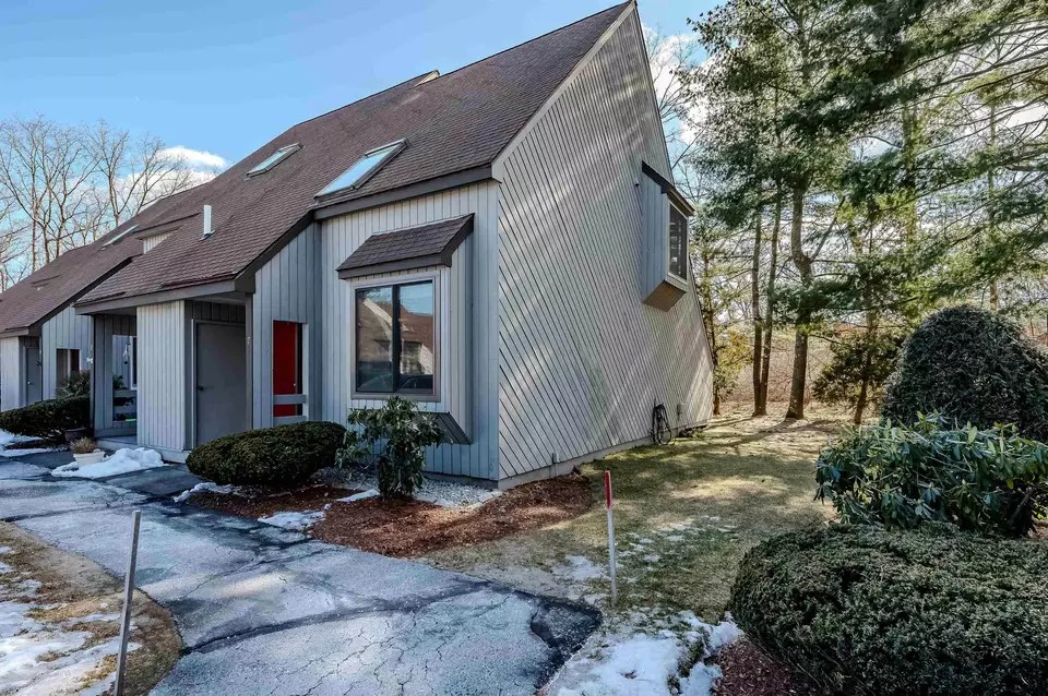 7 Kingston Ct, Merrimack, NH 03054 36 Photos Movoto