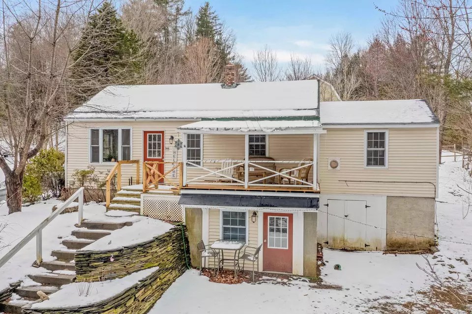 344 Locust St, Hartford, VT 05001 39 Photos Movoto