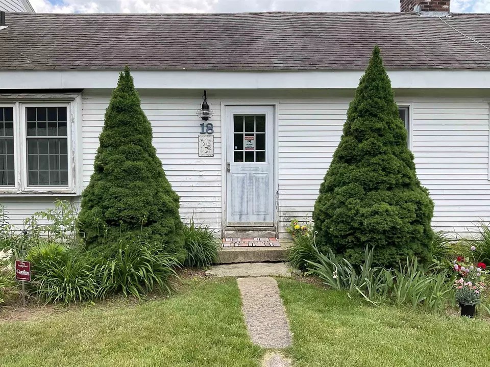 18 Leland St, Grafton, MA 01519 38 Photos Movoto