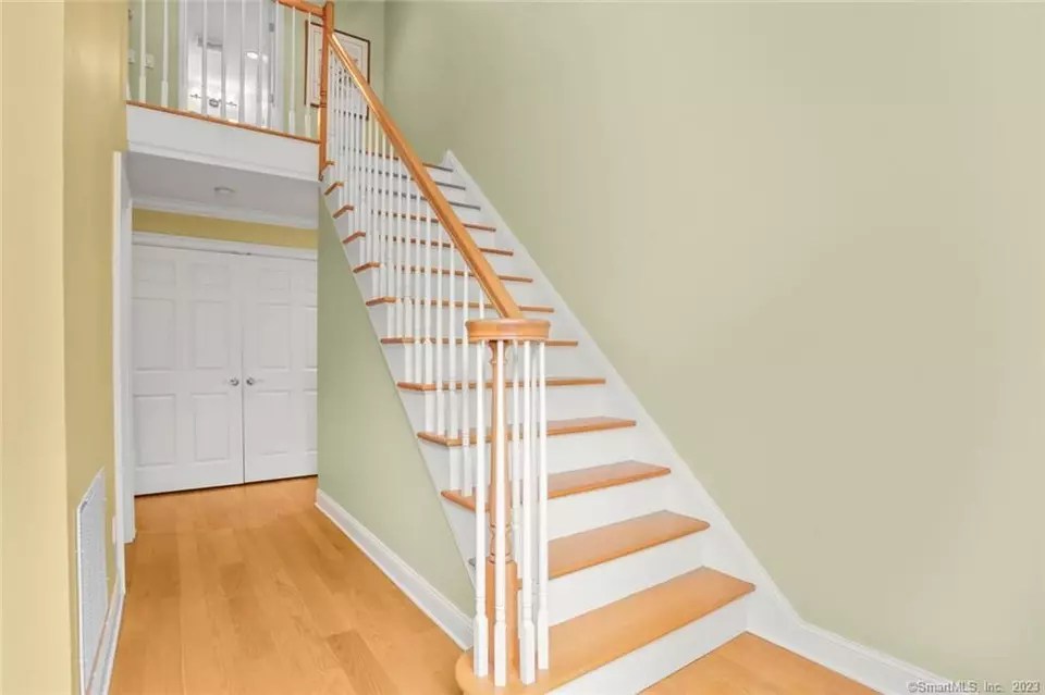 54 Easton Ct 54, Shelton, CT 06484 40 Photos Movoto