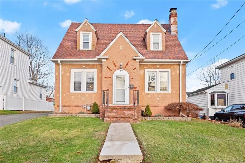 77 Kelsey Ave, West Haven, CT 06516 40 Photos Movoto