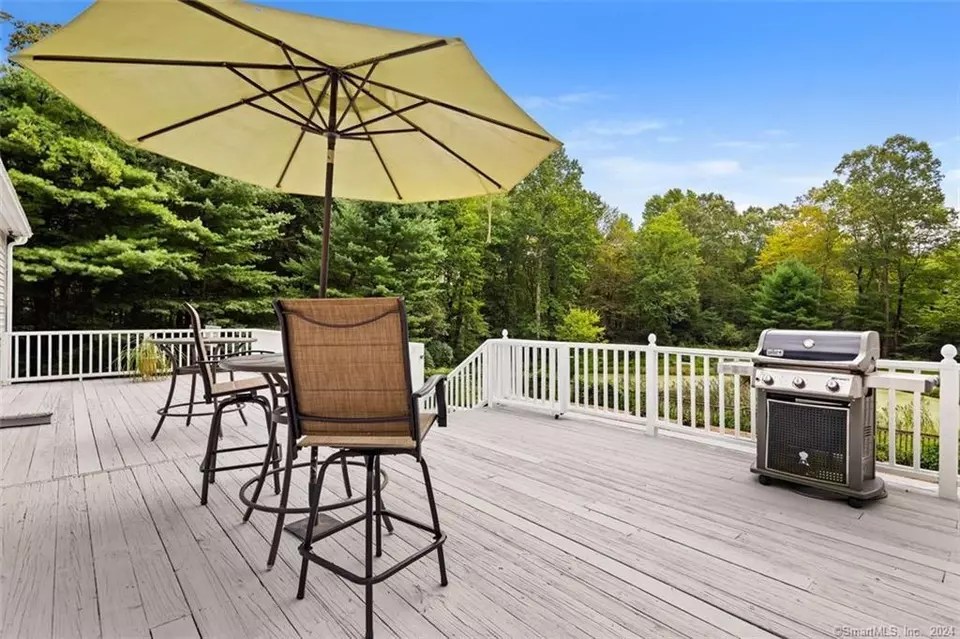 177 North St, Easton, CT 06612 40 Photos Movoto