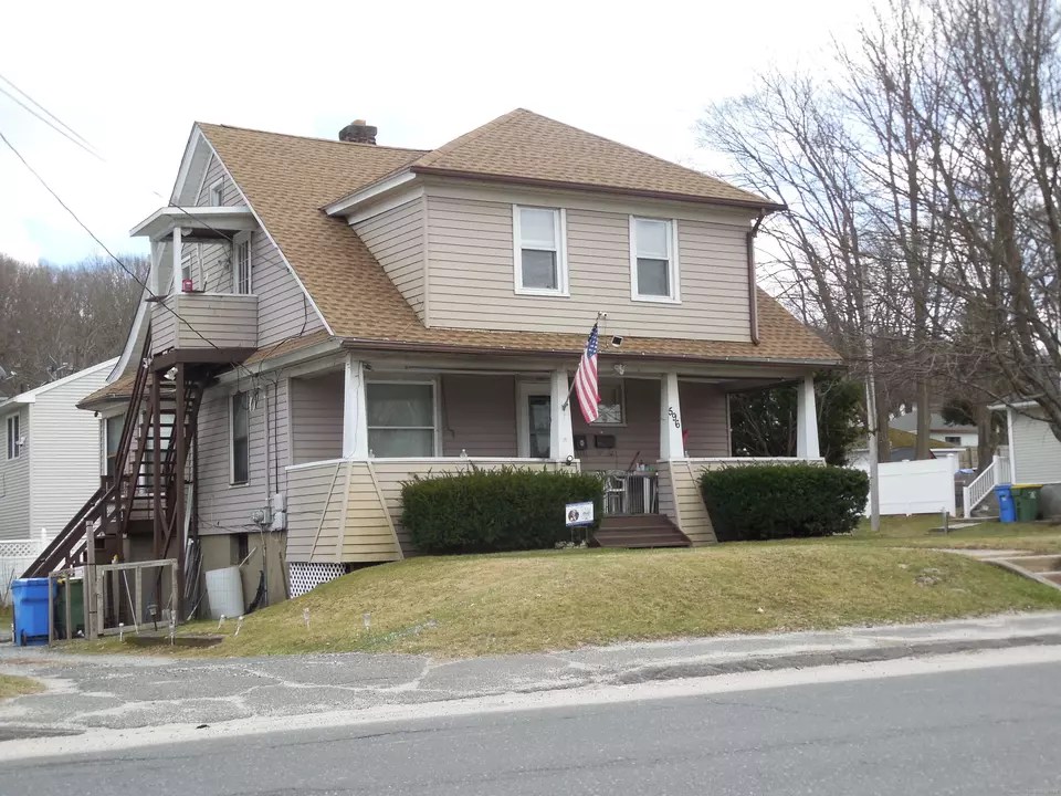 596 Woodtick Rd, Waterbury, CT 06705 4 Photos Movoto