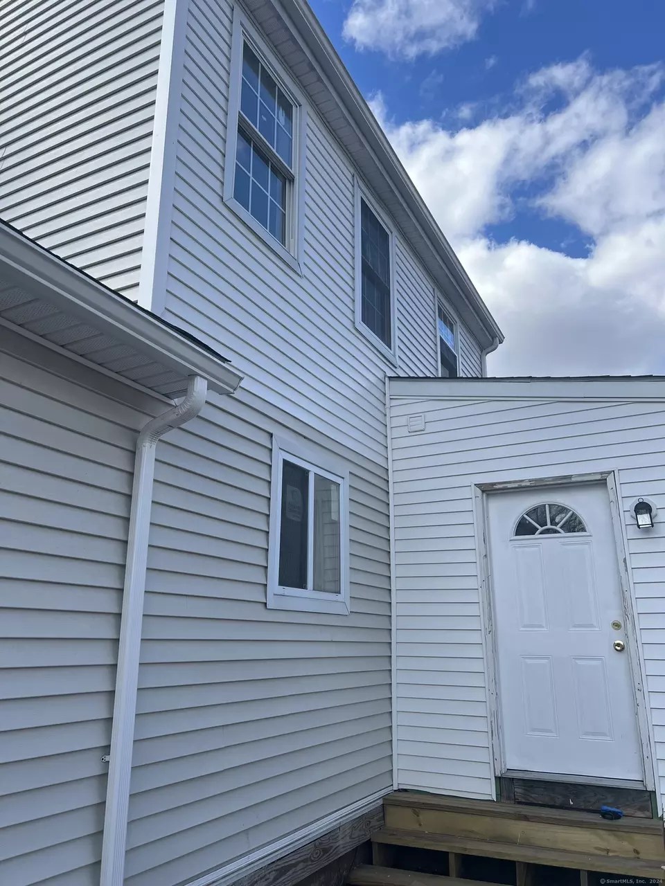 44 Laurel St, East Hartford, CT 06108 4 Photos Movoto