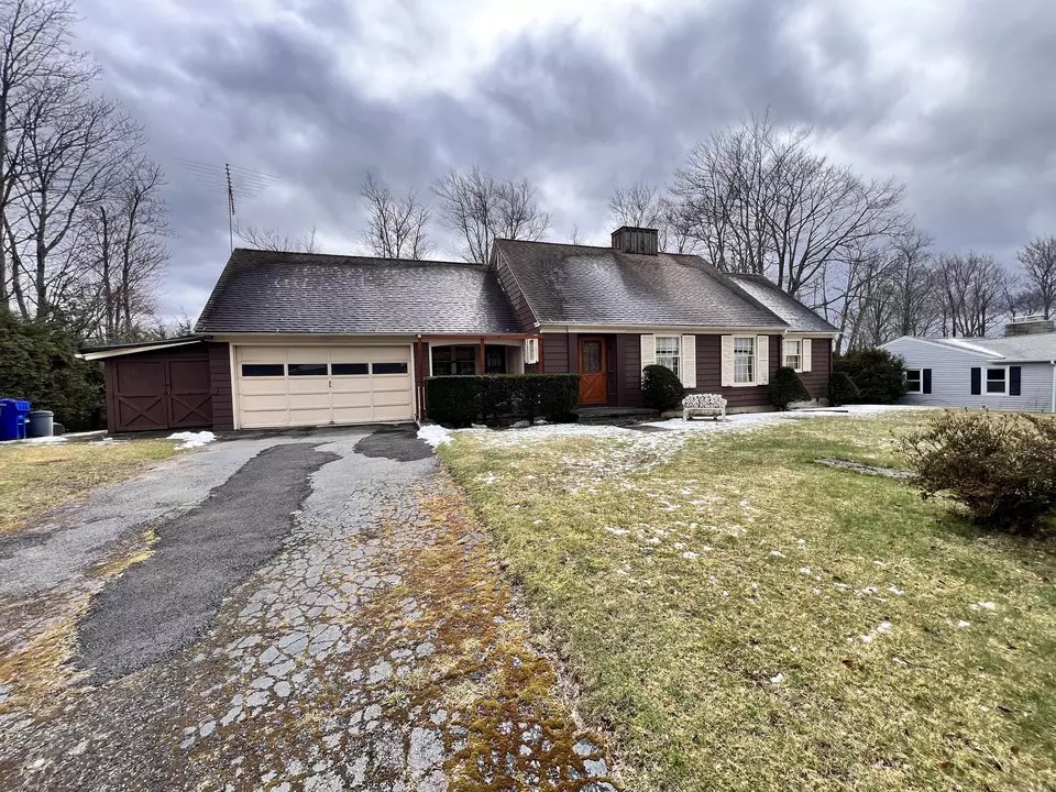 90 Lexington Ave, Torrington, CT 06790 32 Photos Movoto