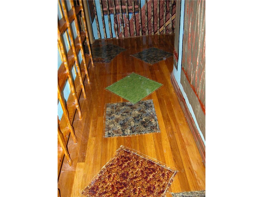 24 Brentwood Dr, Avon, CT 06001 MLS L10166749