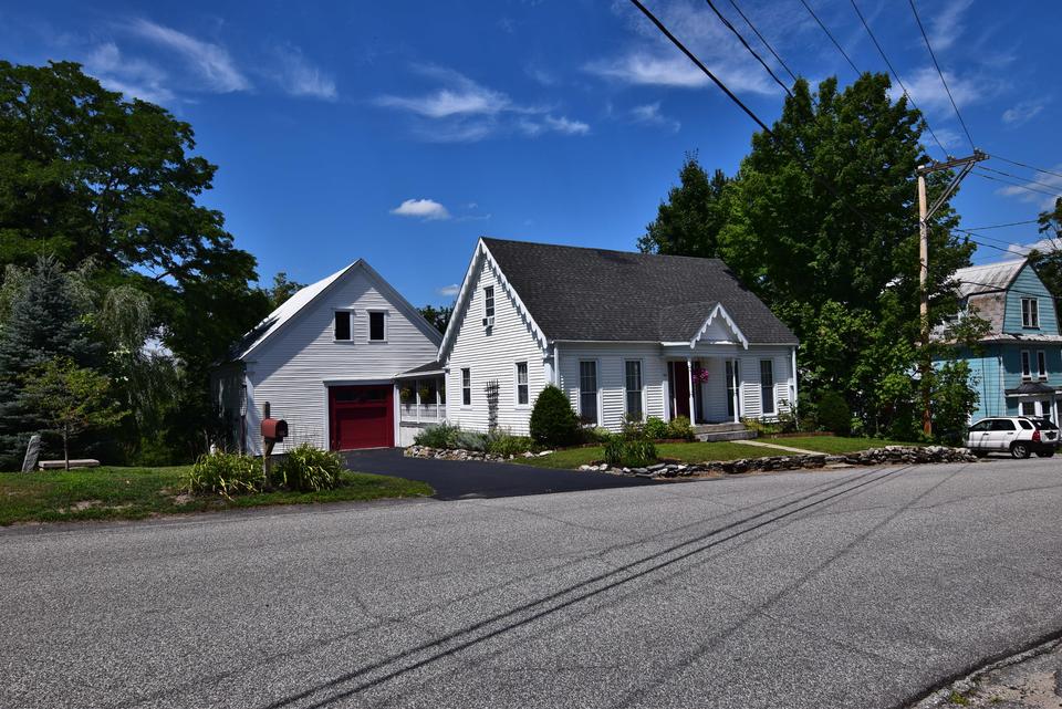 144 Main St, Turner, ME 04282 1 photo MLS 1463899 Movoto