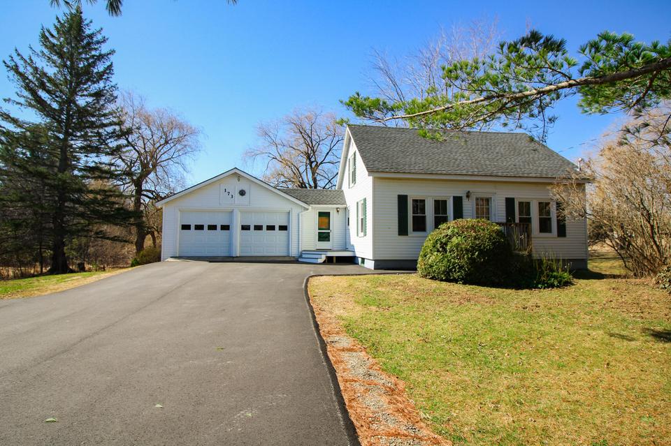 173 Western Ave, Hampden, ME 04444 1 photo Movoto