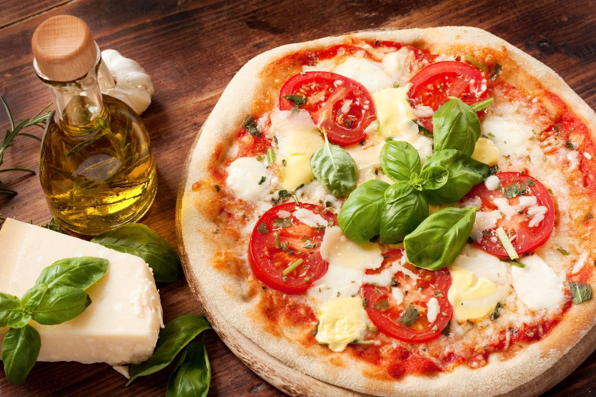 How To Not Burn Basil on Pizza? Piaci Pizza