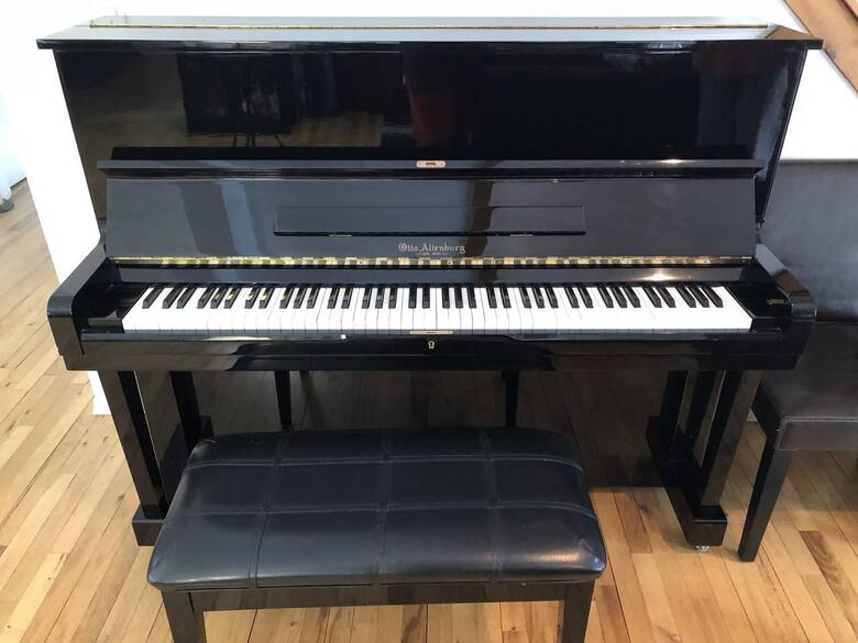 *SOLD* Mint Condition Otto Altenburg Upright Piano Piano for sale