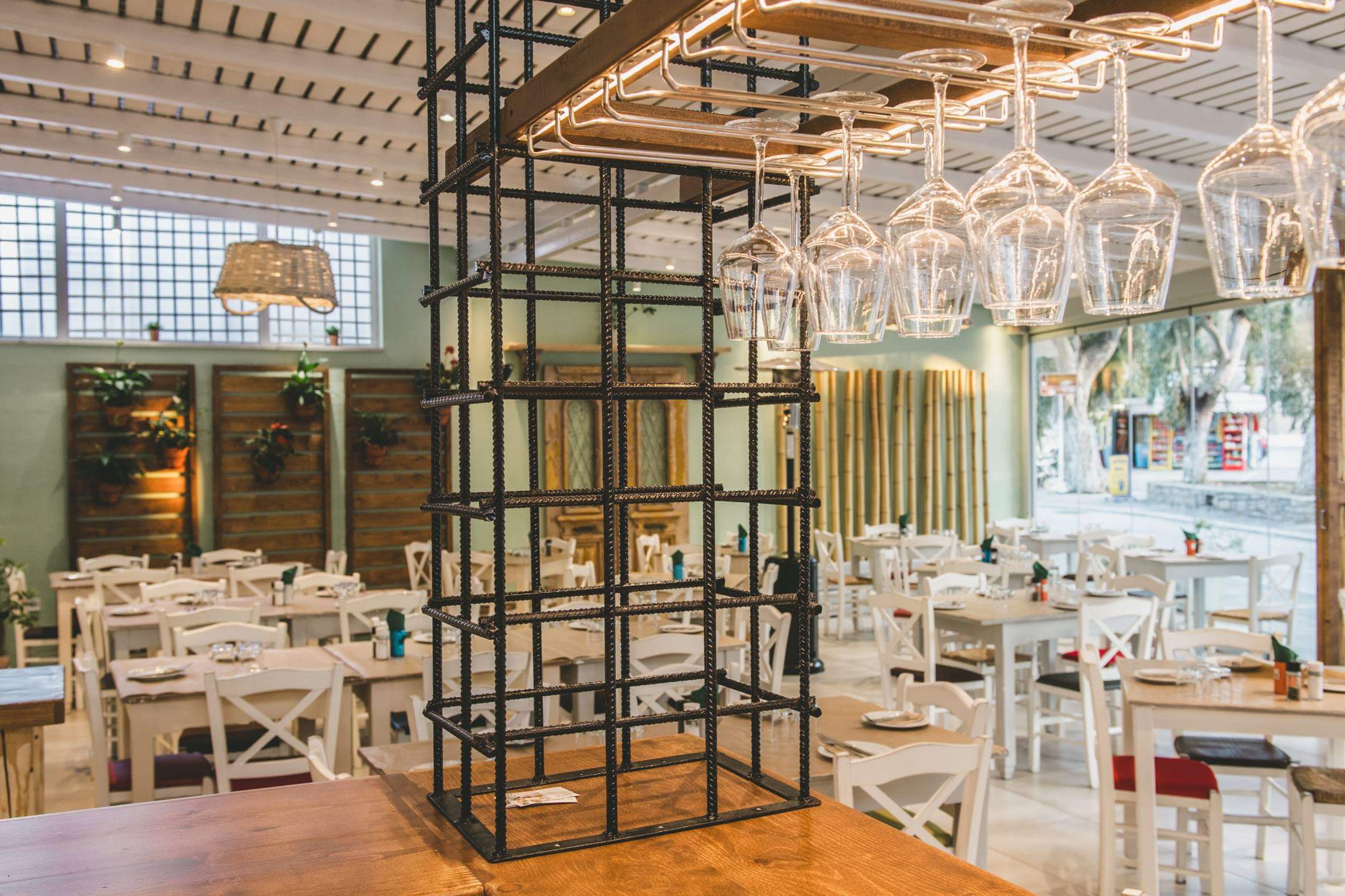 Gallery Piatsa Naoussa εστιατόριο Πάρος