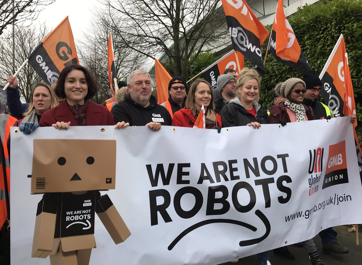 Des manifestations contre Amazon en Europe pendant le Black Friday