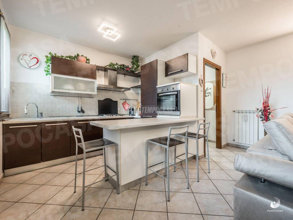 Vendita Appartamento Scandiano. Trilocale In Via Per Reggio 9. Buono Stato, Secondo Piano, Posto Auto, Balcone, Riscaldamento Autonomo, Rif. 92298974 768_x_1024_jpg